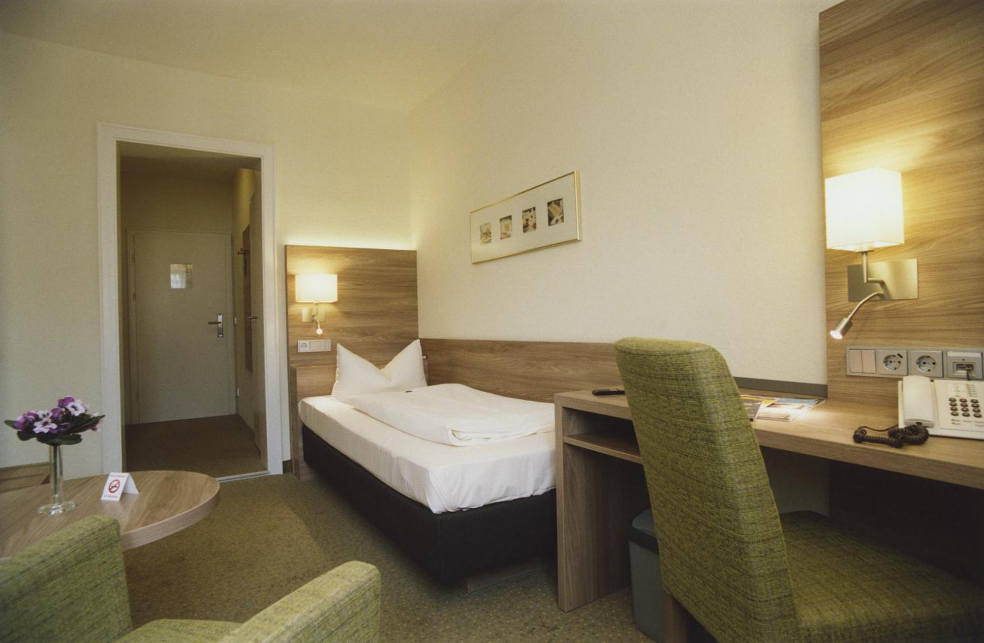 Hotel Jedermann Munich Exterior photo